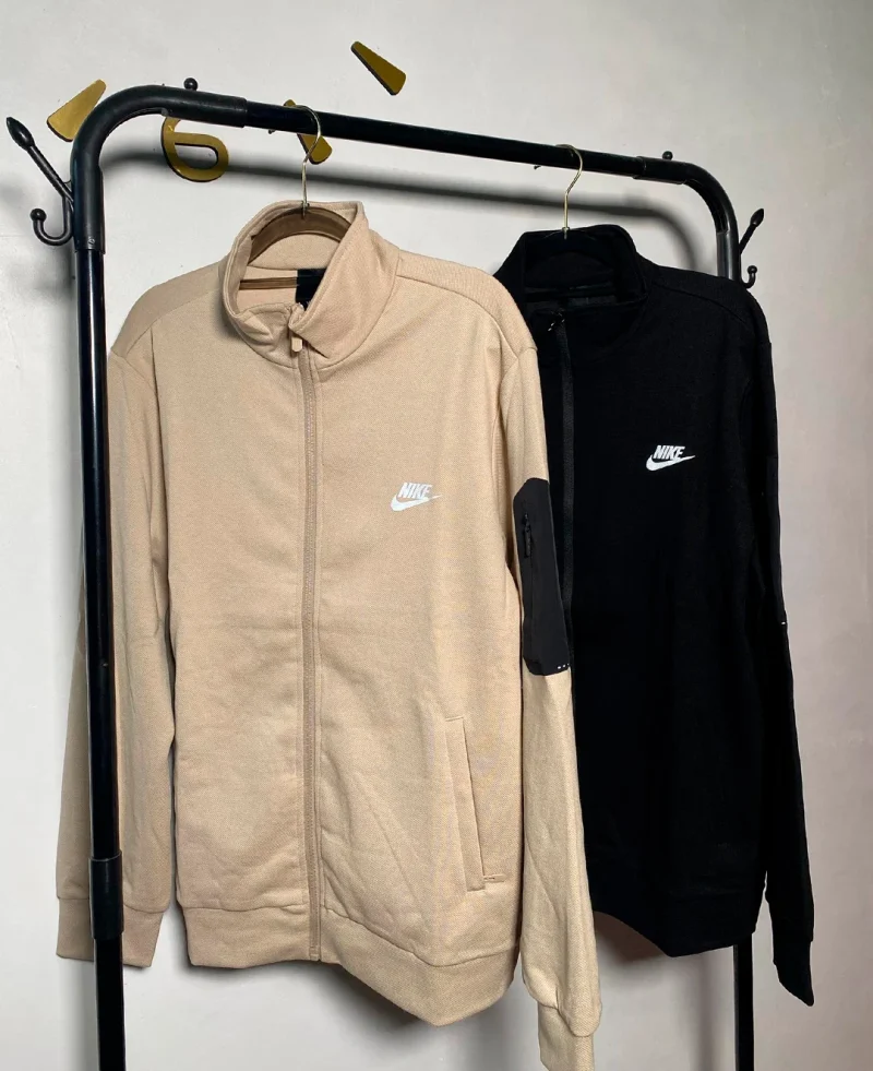 Chaqueta Deportiva Nike - Imagen 4